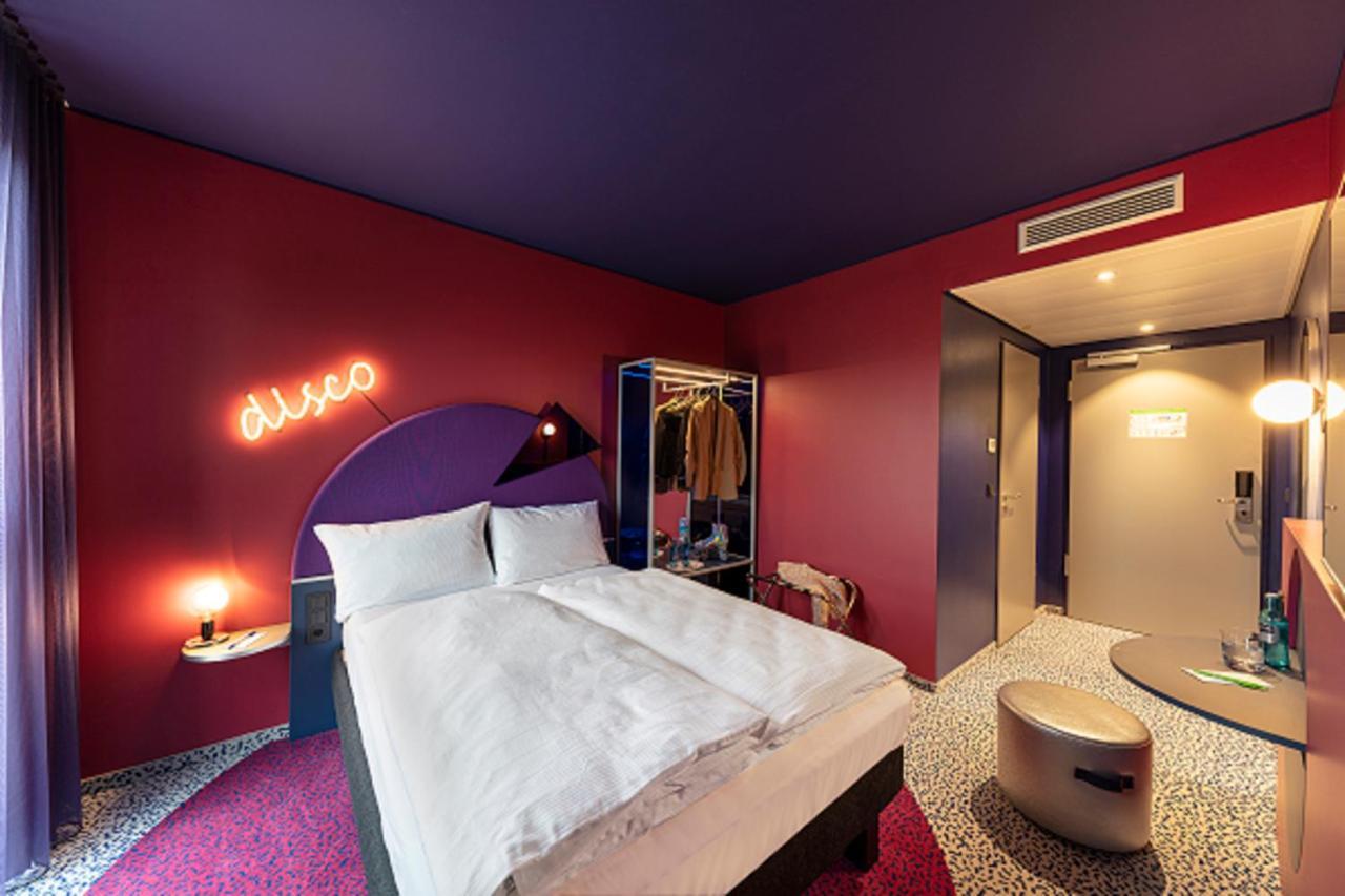 Ibis Styles Muenchen Perlach Bagian luar foto