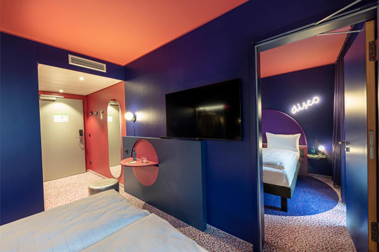 Ibis Styles Muenchen Perlach Bagian luar foto